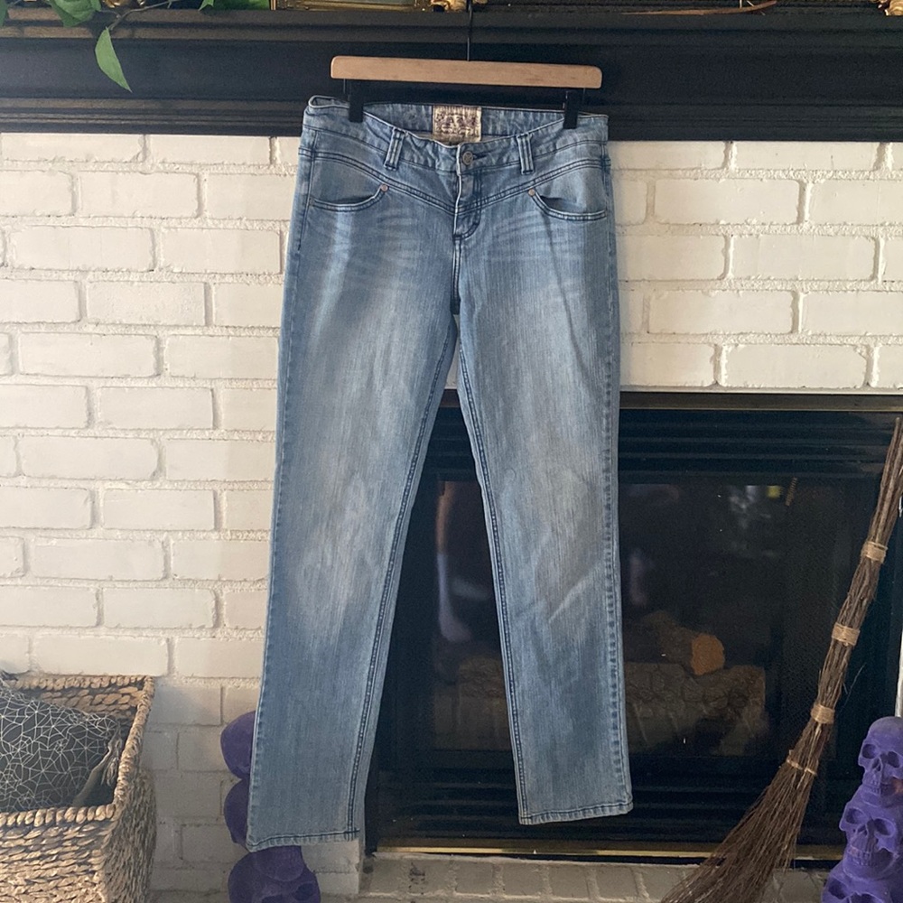 Low rise skinny jeans